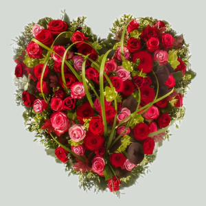 coeur mortuaire de roses mélangées